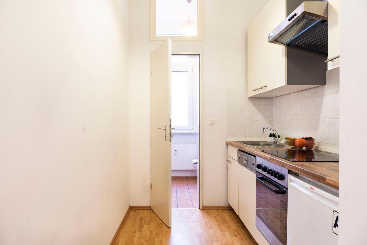 Cosy 2 Bedroom Apartment for 8 in Berlin Neukölln Buitenkant foto