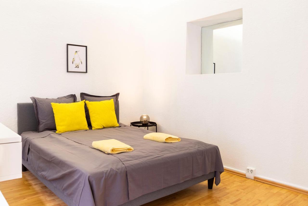 Cosy 2 Bedroom Apartment for 8 in Berlin Neukölln Buitenkant foto